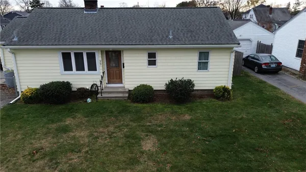 $433,000 | 25 Winslow Street, East Providence, RI 02915