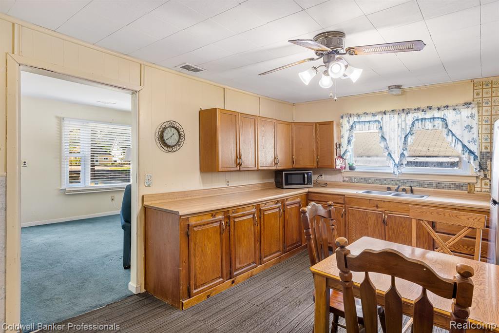 1460 Courtland Boulevard Rochester, MI 48307 - Photo 7 of 23