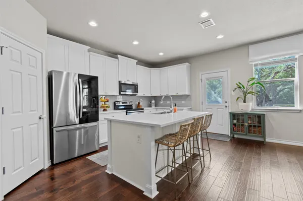 $435,000 | 904 American Trail, Unit 2, Leander, TX 78641