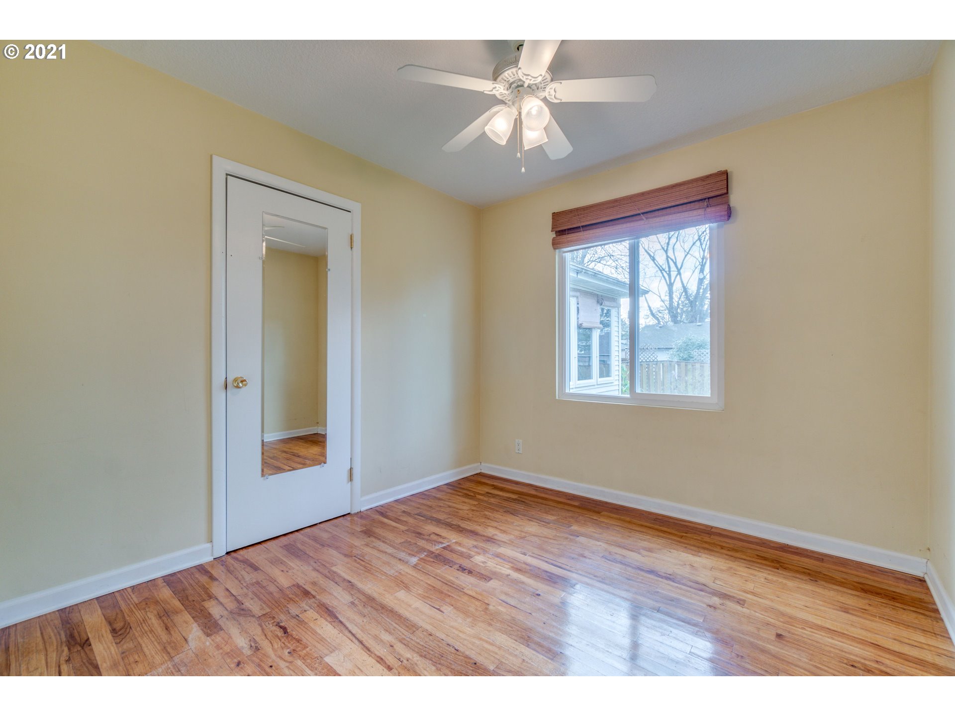 6246 Southwest Taylors Ferry Road Portland, OR 97219 - Photo 17 of 32 Gallery Image 17