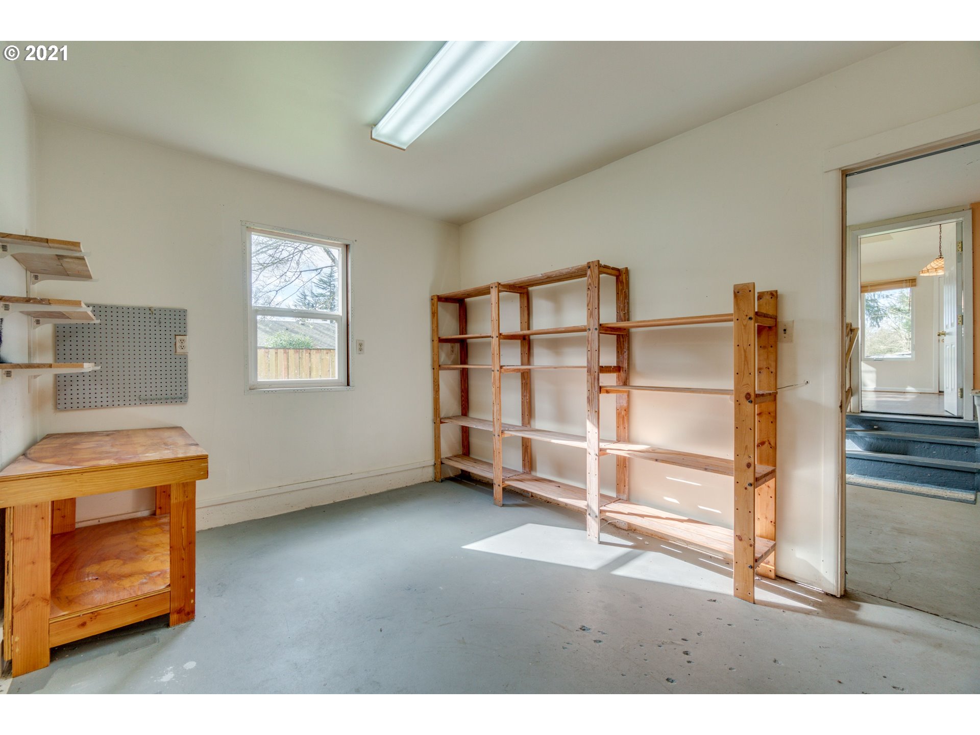 6246 Southwest Taylors Ferry Road Portland, OR 97219 - Photo 25 of 32 Gallery Image 25