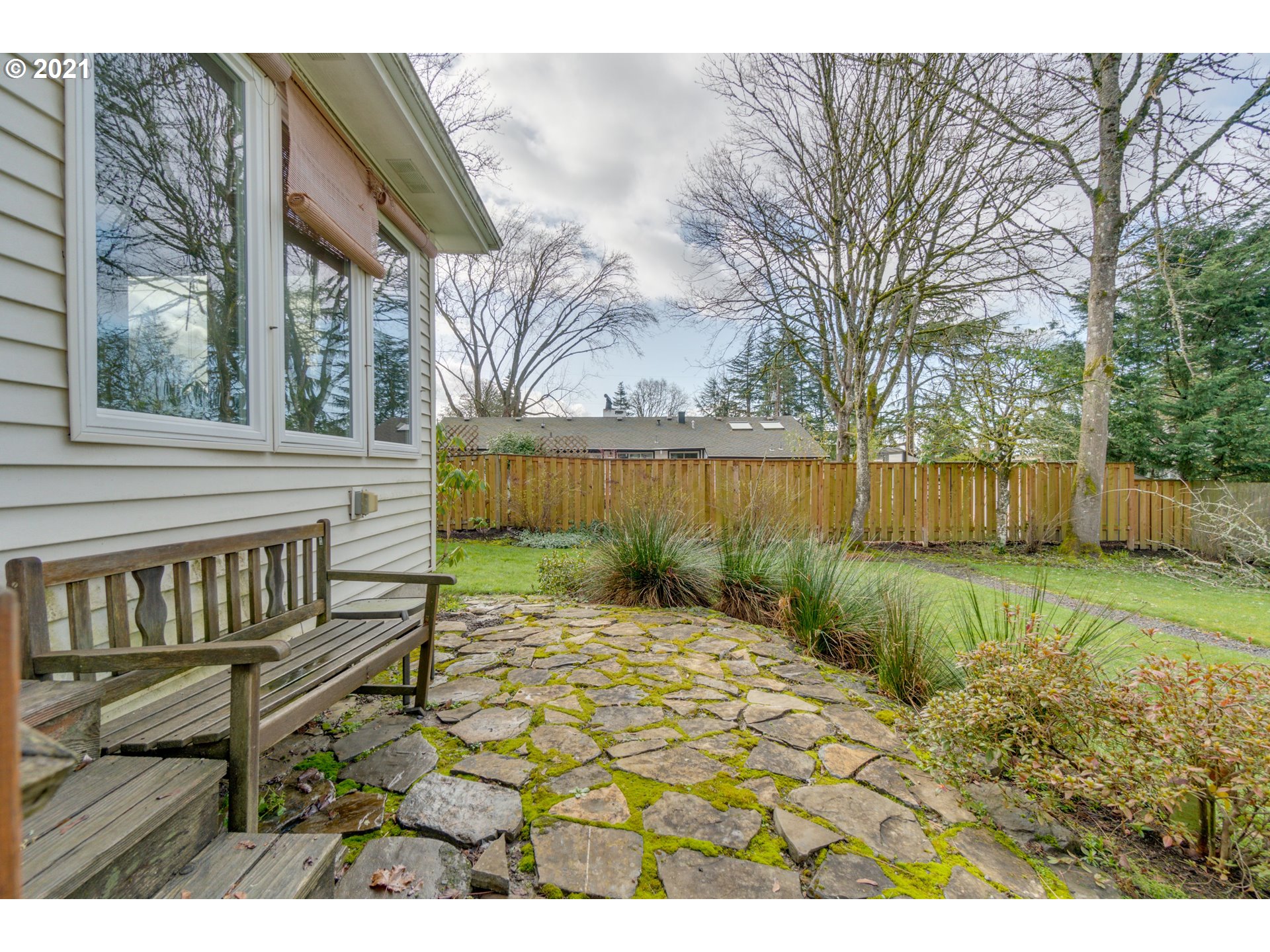 6246 Southwest Taylors Ferry Road Portland, OR 97219 - Photo 28 of 32 Gallery Image 28