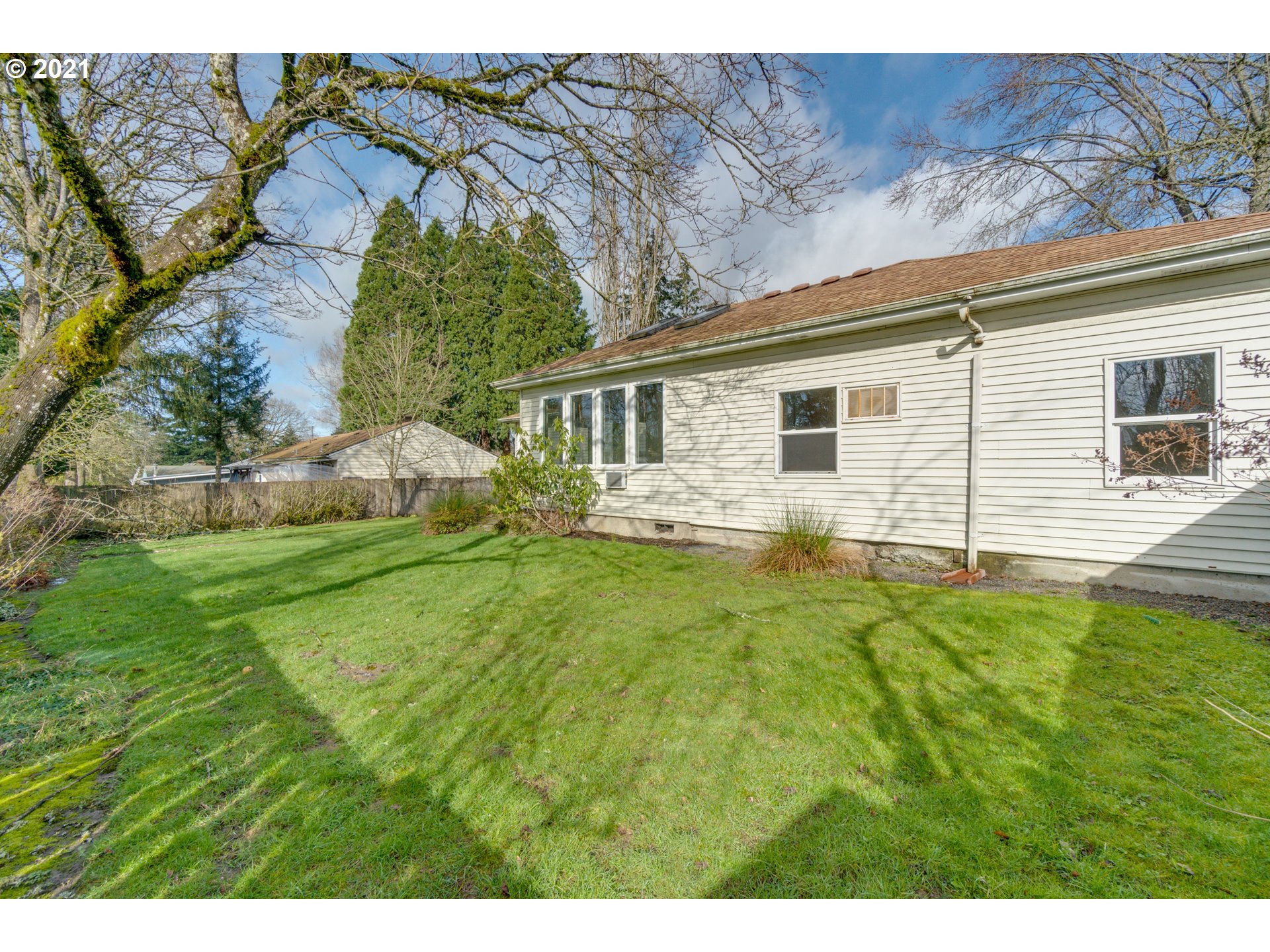 6246 Southwest Taylors Ferry Road Portland, OR 97219 - Photo 30 of 32 Gallery Image 30