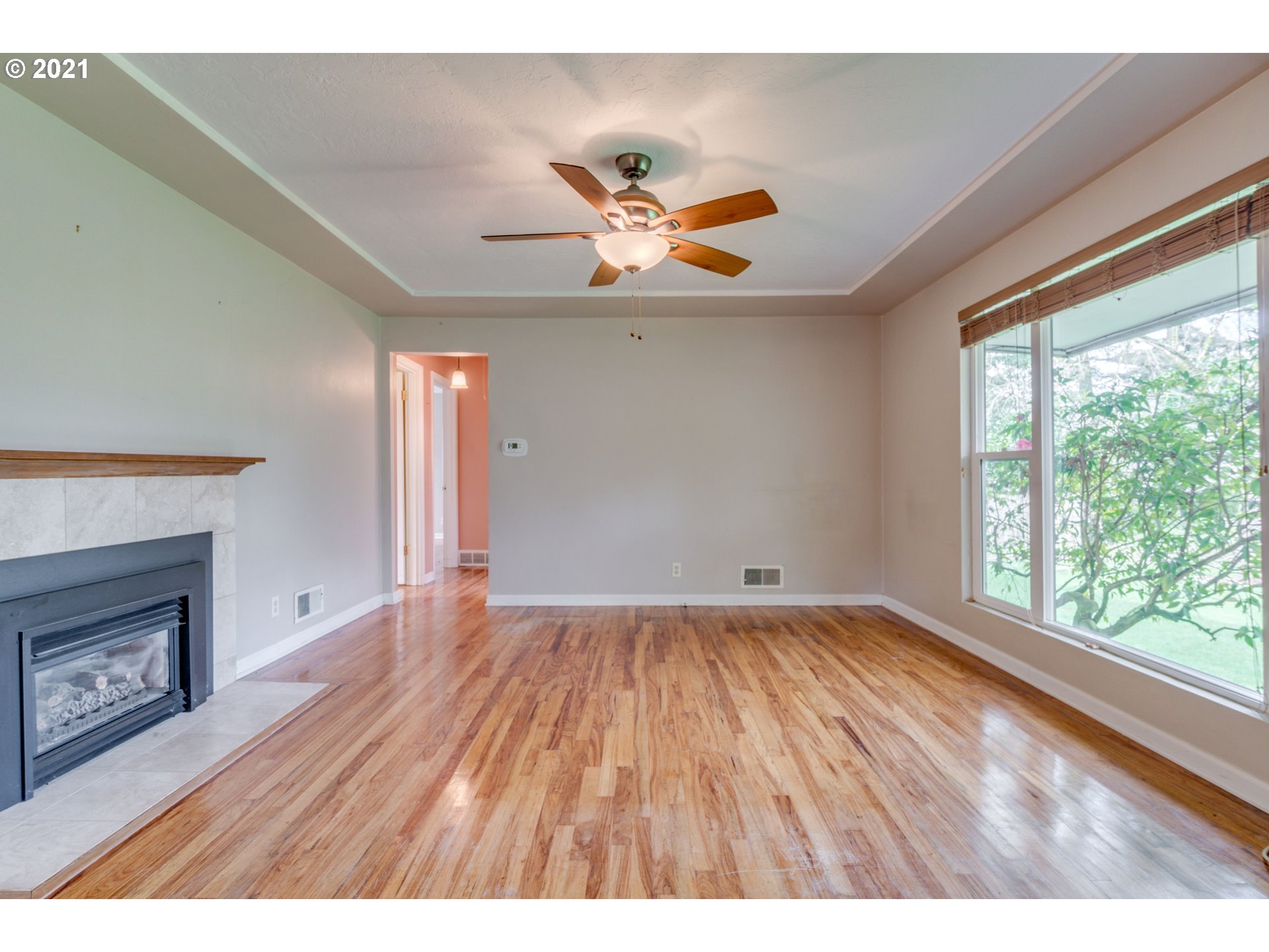 6246 Southwest Taylors Ferry Road Portland, OR 97219 - Photo 5 of 32 Gallery Image 5
