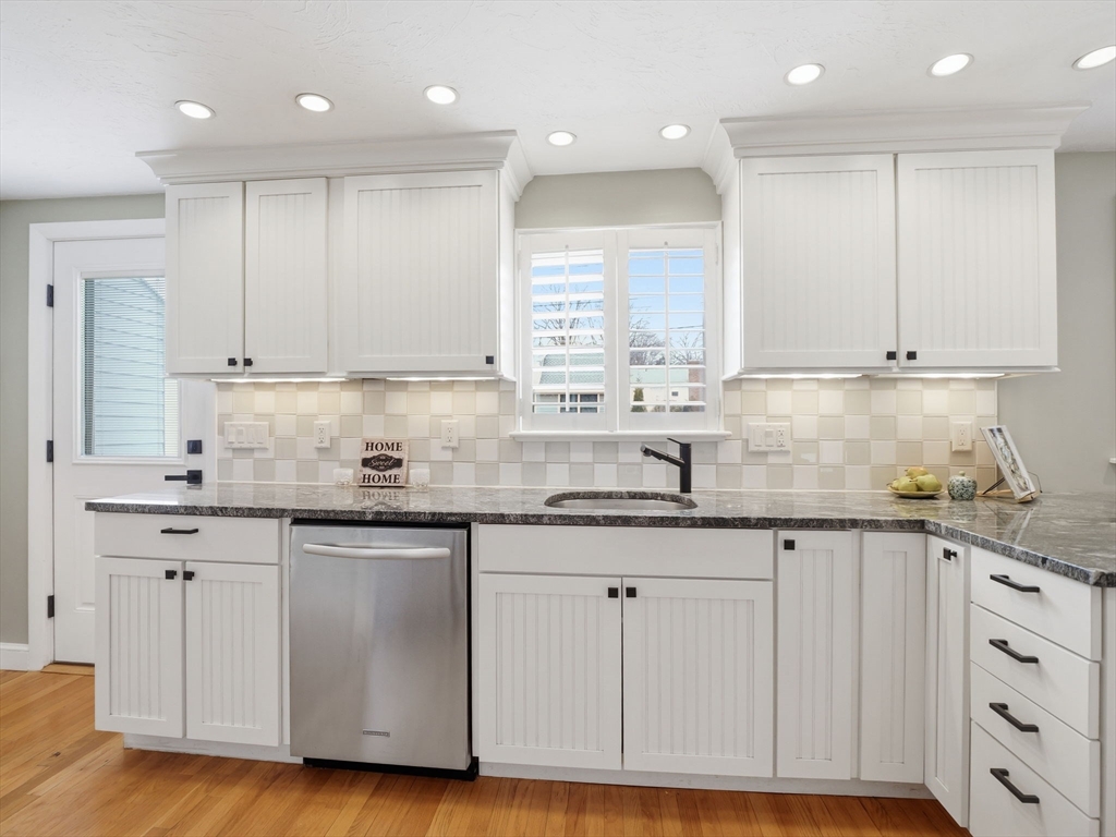 17 Daley Street Needham, MA 02494 - Photo 14 of 40