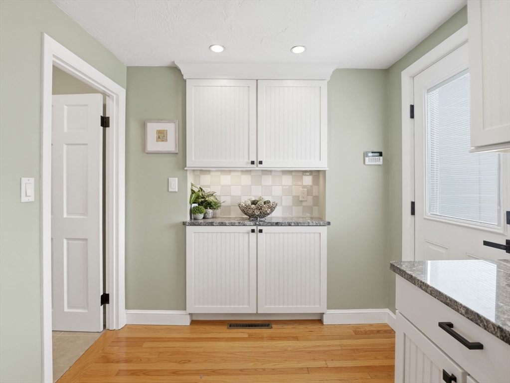 17 Daley Street Needham, MA 02494 - Photo 16 of 40