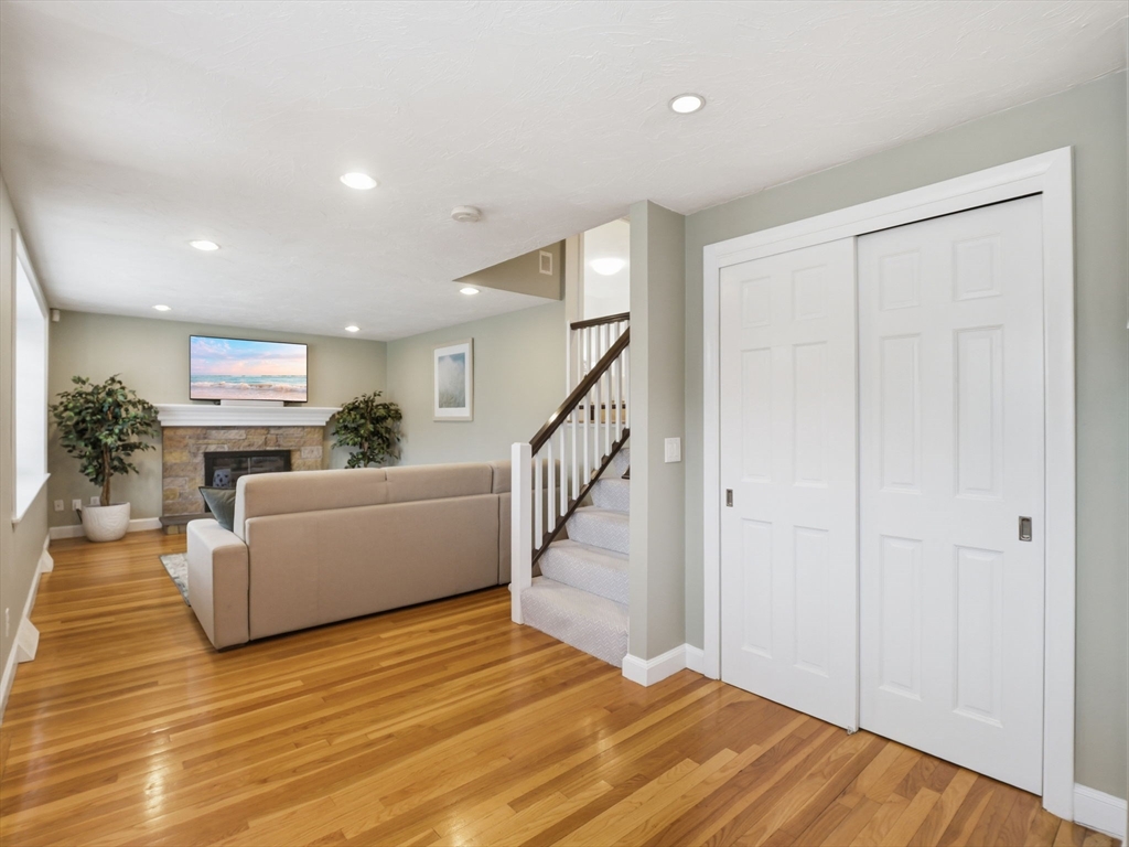 17 Daley Street Needham, MA 02494 - Photo 8 of 40