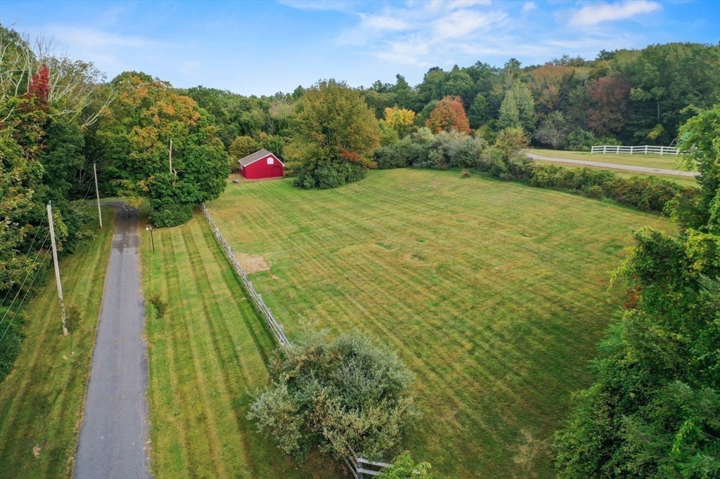 31 Douglas Road Sutton, MA 01590 - Photo 39 of 42 a view of a yard with plants