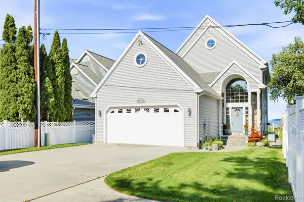$1,250,000 | 3115 Conger Street, Port Huron, MI 48060