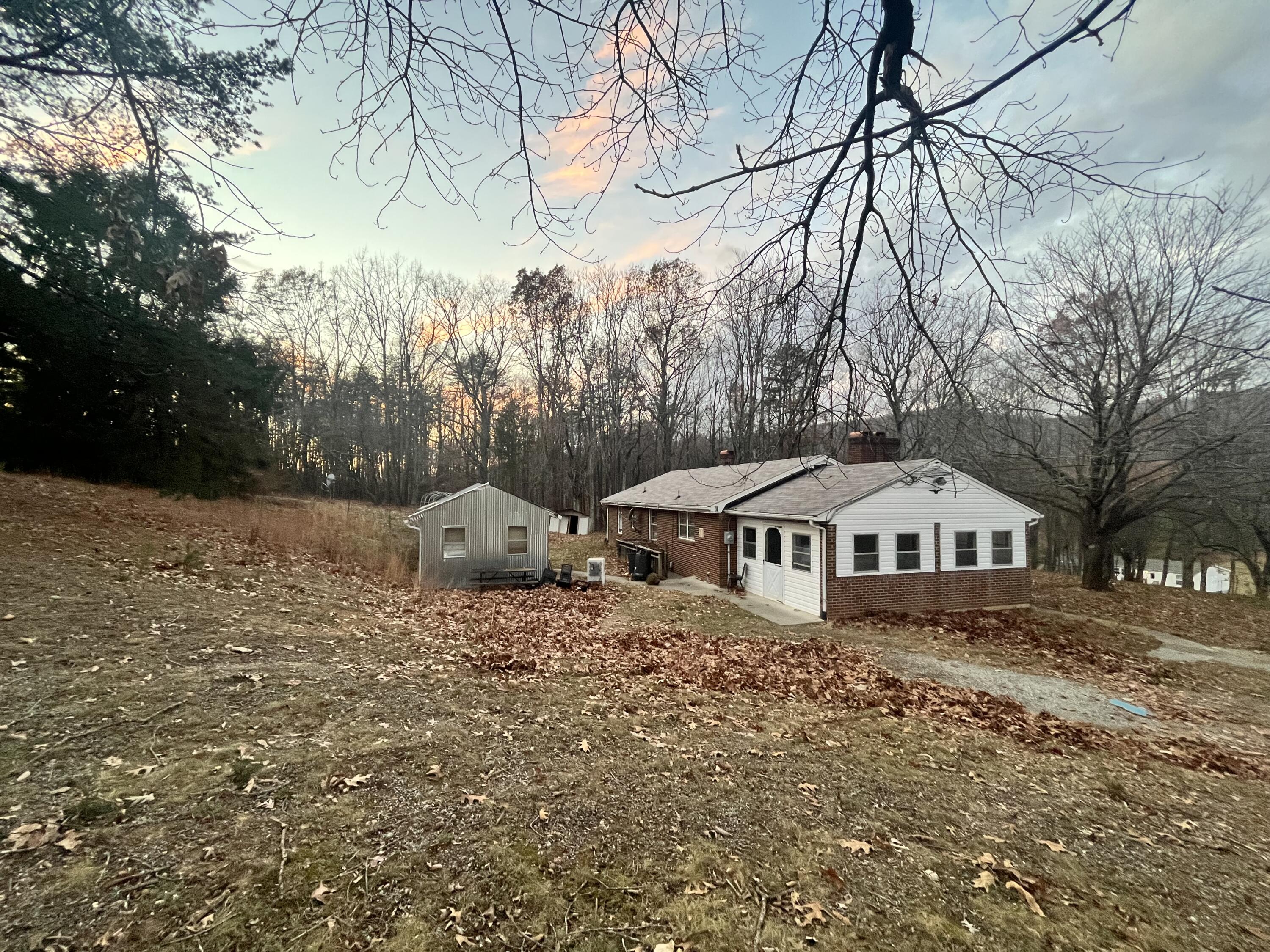 1097 Tree Top Lane Blue Ridge, VA 24064 - Photo 28 of 29 IMG_5481