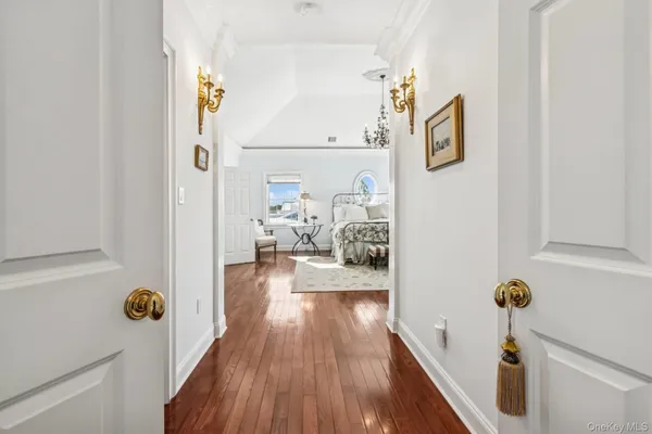 $225,000 | 23 Meadow Lane, Westhampton Beach, NY 11978