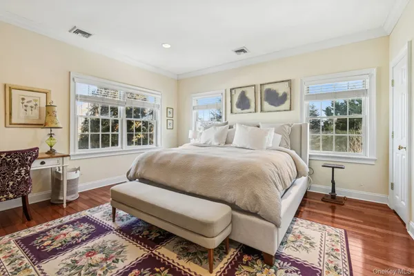 $225,000 | 23 Meadow Lane, Westhampton Beach, NY 11978