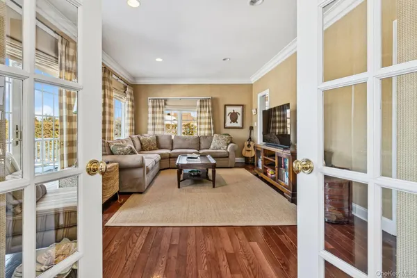 $225,000 | 23 Meadow Lane, Westhampton Beach, NY 11978