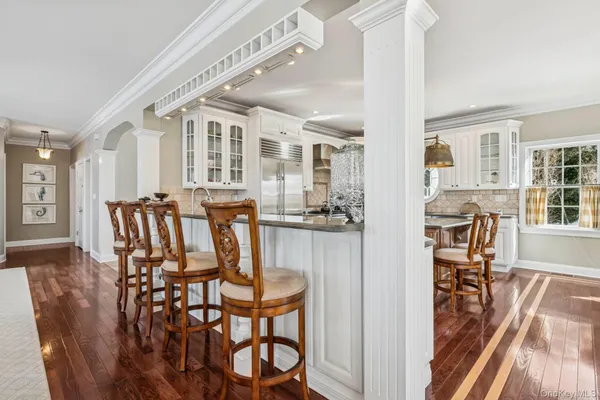 $225,000 | 23 Meadow Lane, Westhampton Beach, NY 11978