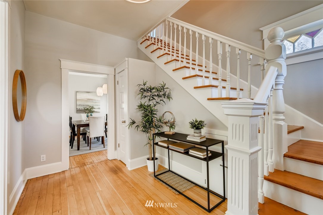 117 24th Avenue Seattle, WA 98122 - Photo 5 of 39 a view of entryway and hall
