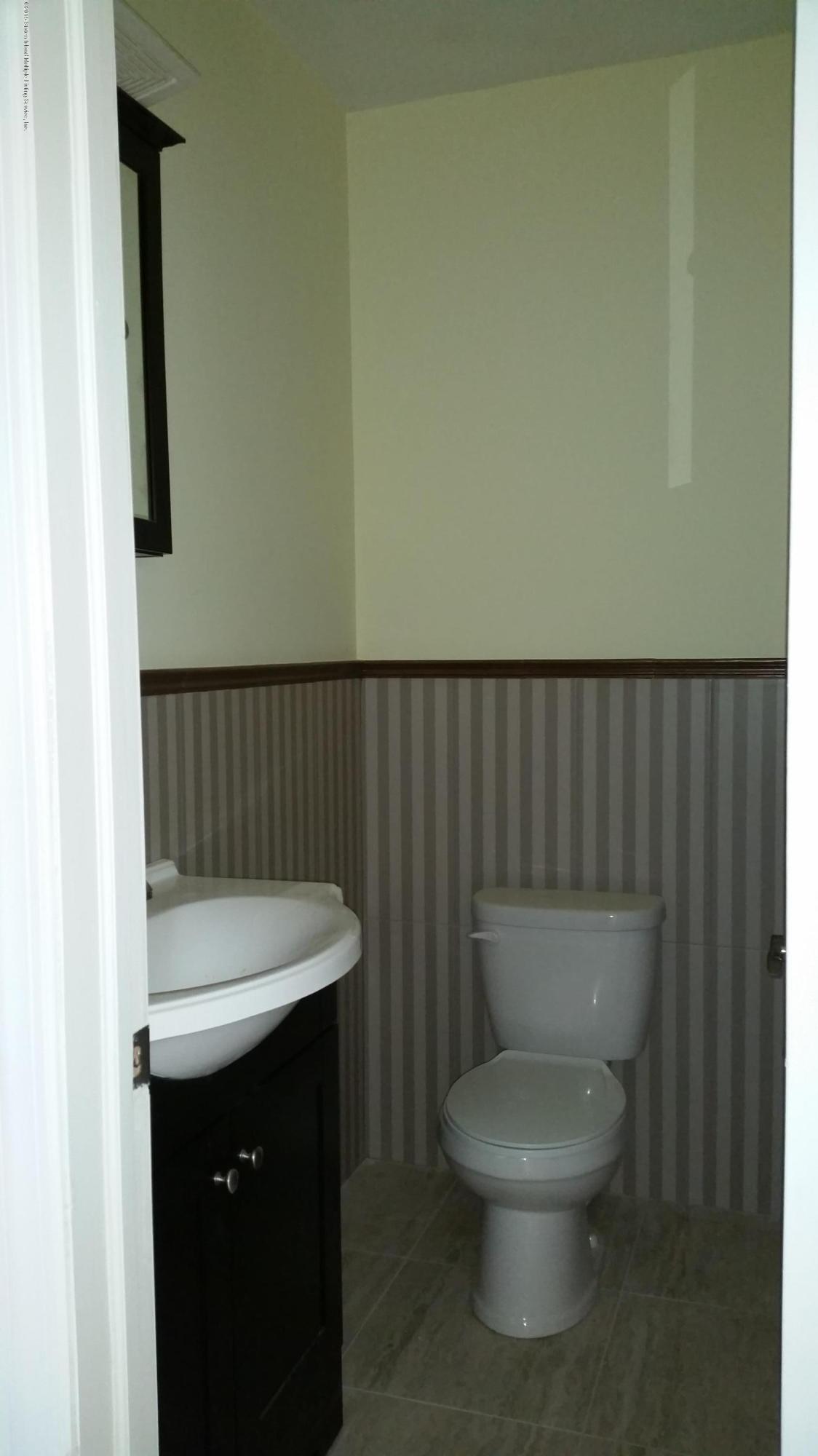119 Roe Street Staten Island, NY 10310 - Photo 7 of 22 20150530_145224