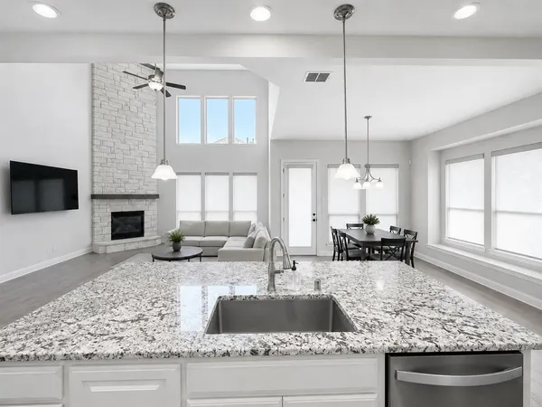 $550,000 | 1009 Hunters Creek Drive, Rockwall, TX 75087
