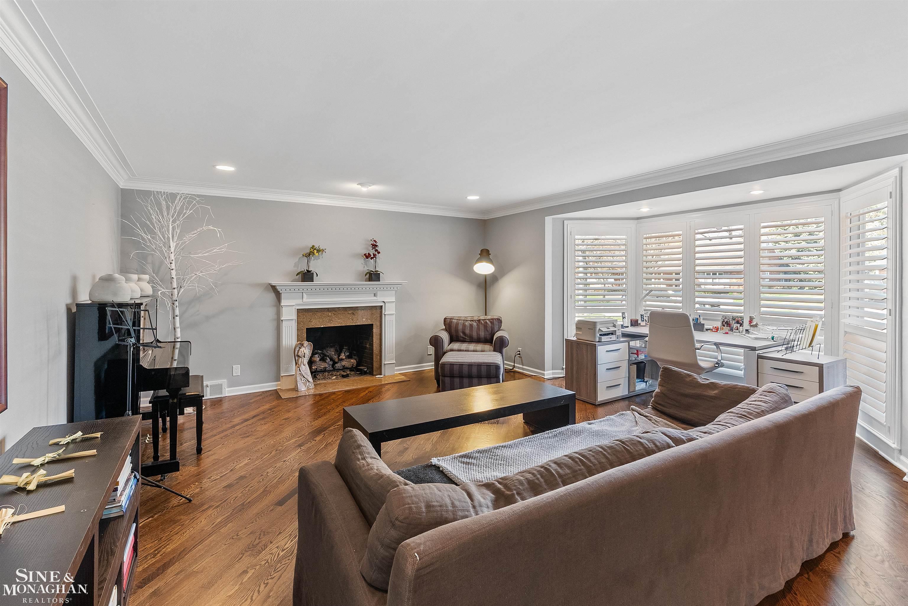 71 North Deeplands Road Grosse Pointe, MI 48236 - Photo 5 of 68 50172866-2275cd0a-2a33-4a2e-8bf9-664024fd2be9.JPG