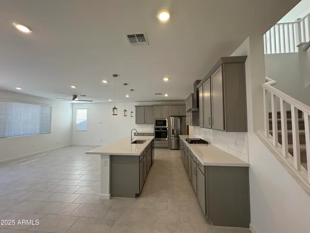 $2,995 | 26331 North 24th Glen, Phoenix, AZ 85085