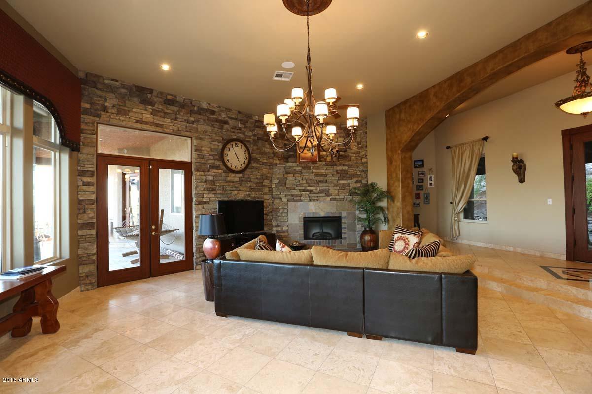 2880 West Maddock Road Phoenix, AZ 85086 - Photo 16 of 62 Great Room2