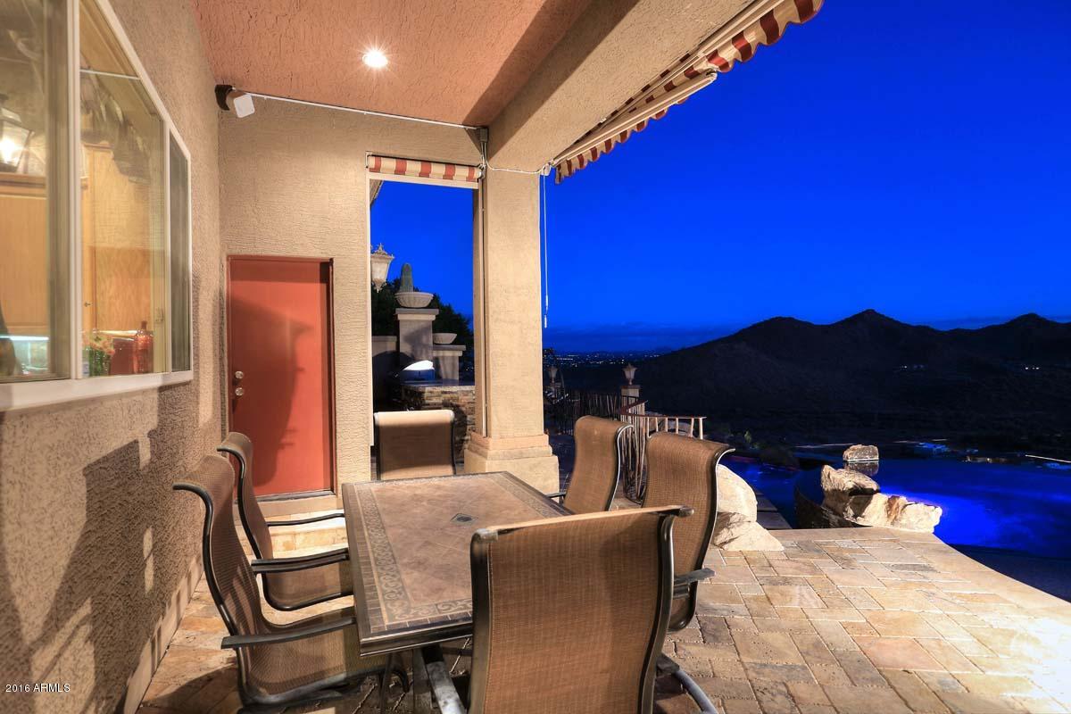 2880 West Maddock Road Phoenix, AZ 85086 - Photo 7 of 62 Night-Covered Patio2