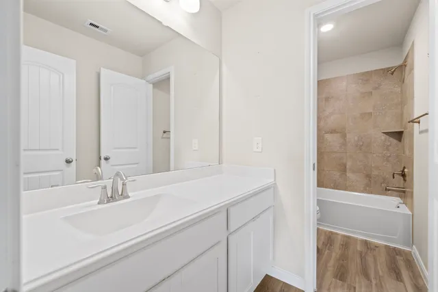 $374,500 | 19111 Shoreside Terrace Drive, Manvel, TX 77578