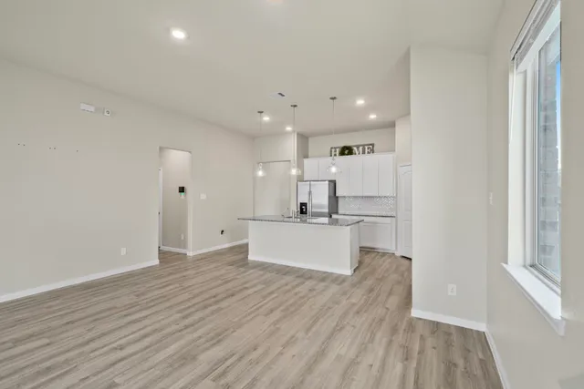 $374,500 | 19111 Shoreside Terrace Drive, Manvel, TX 77578