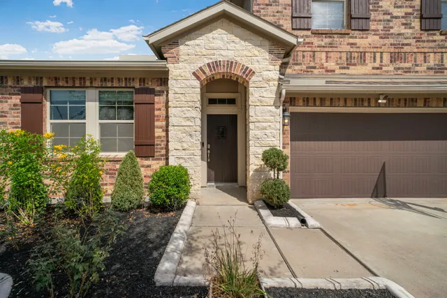 $374,500 | 19111 Shoreside Terrace Drive, Manvel, TX 77578