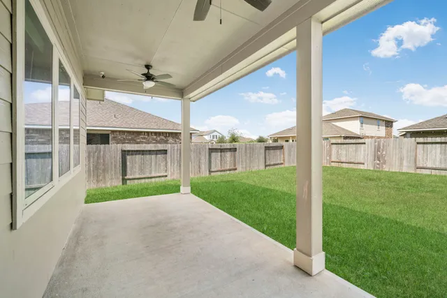 $374,500 | 19111 Shoreside Terrace Drive, Manvel, TX 77578