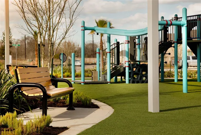 $374,500 | 19111 Shoreside Terrace Drive, Manvel, TX 77578