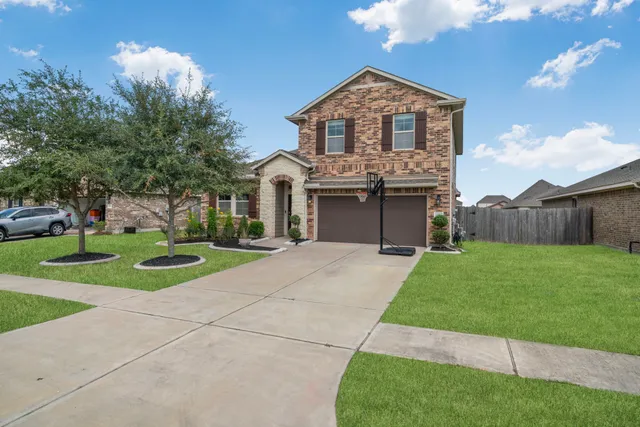 $374,500 | 19111 Shoreside Terrace Drive, Manvel, TX 77578