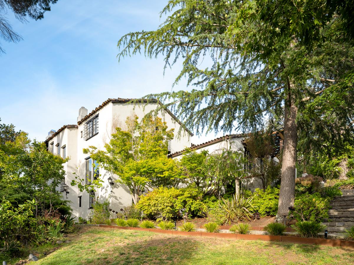 862 Chiltern Road Hillsborough, CA 94010 - Photo 52 of 58 Gallery Image 52