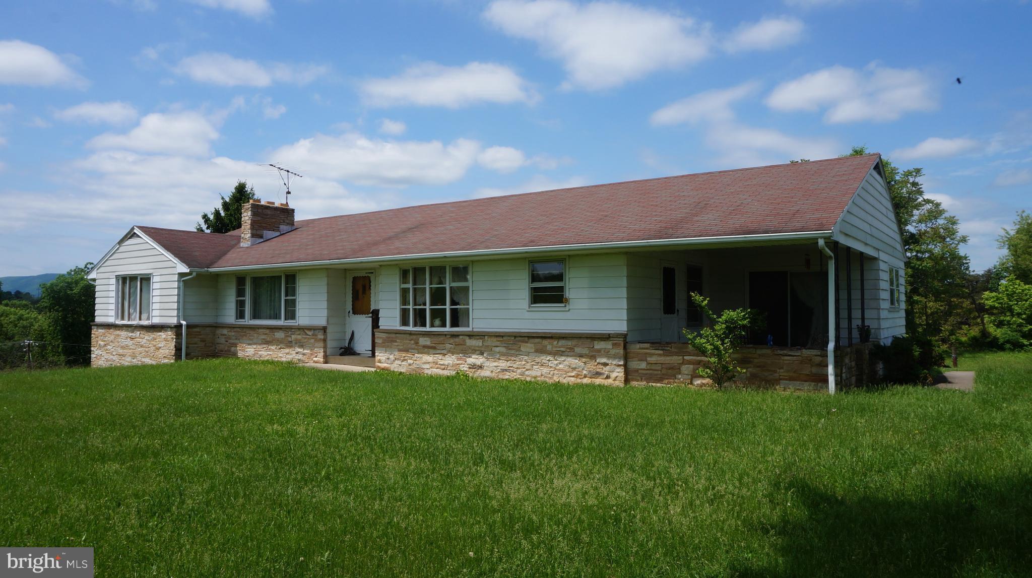 318 Cross Road Berkeley Springs, WV 25411 - Photo 1 of 16 Exterior (Front)