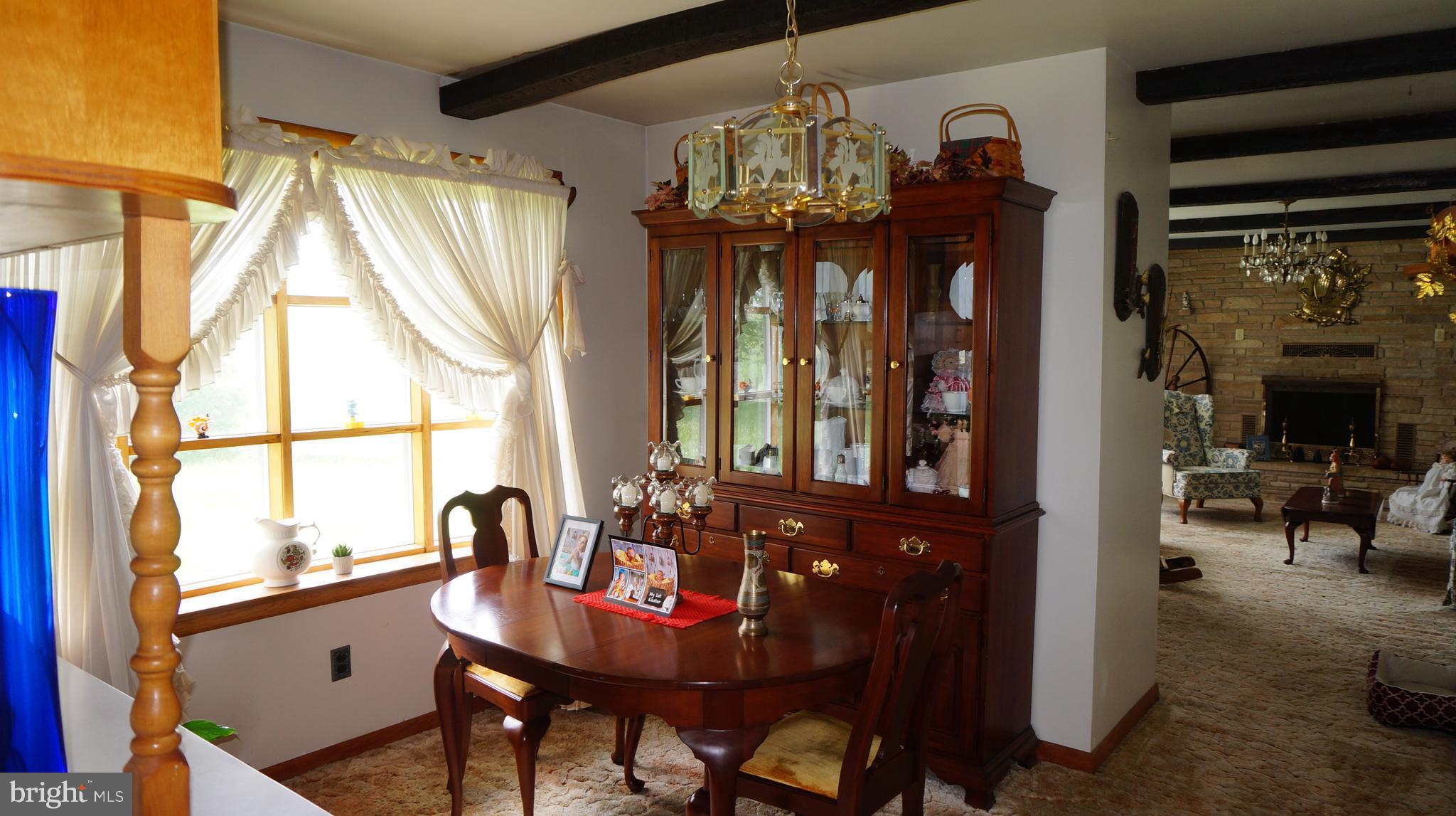 318 Cross Road Berkeley Springs, WV 25411 - Photo 7 of 16 Dining Room