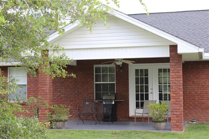 3444 King Lake Road DeFuniak Springs, FL 32433 - Photo 6 of 29 front view of a house