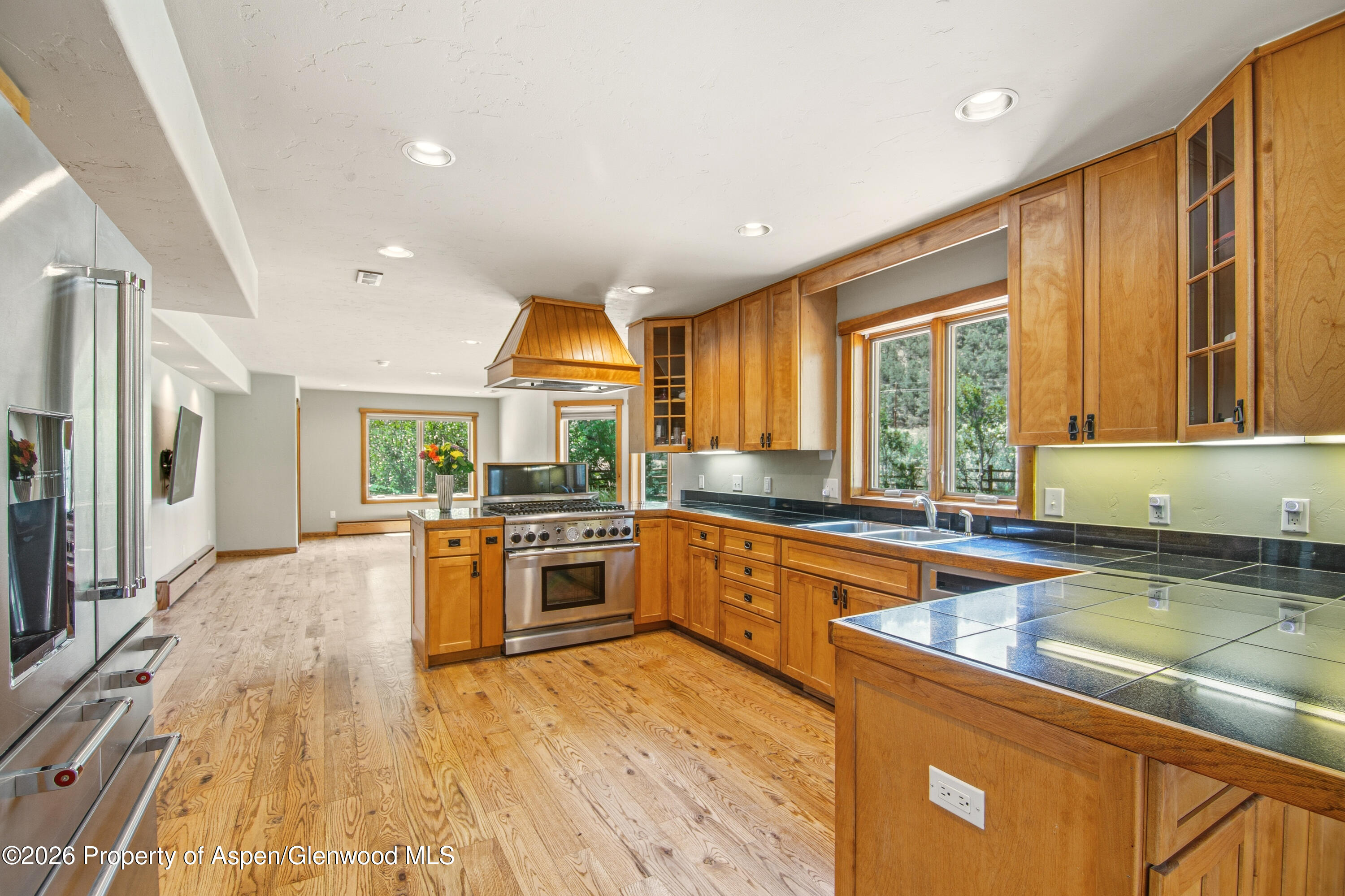 33 Iron Horse Road Carbondale, CO 81623 - Photo 7 of 16 Spacious kitchen