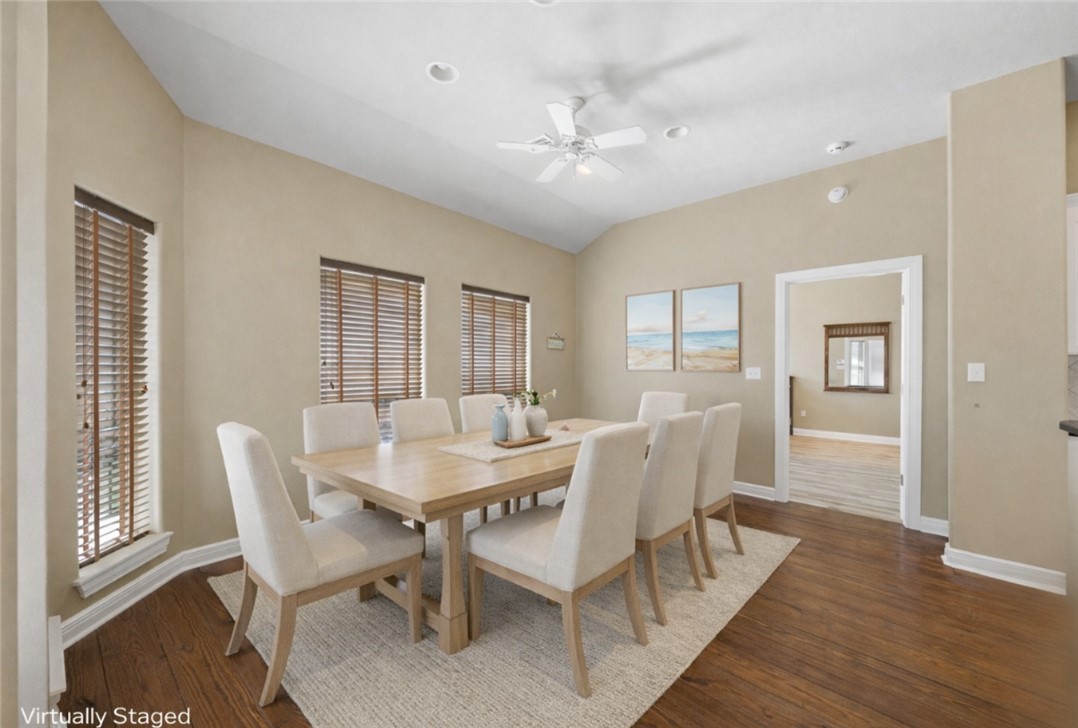 227 Windjammer Road Rockport, TX 78382 - Photo 13 of 40