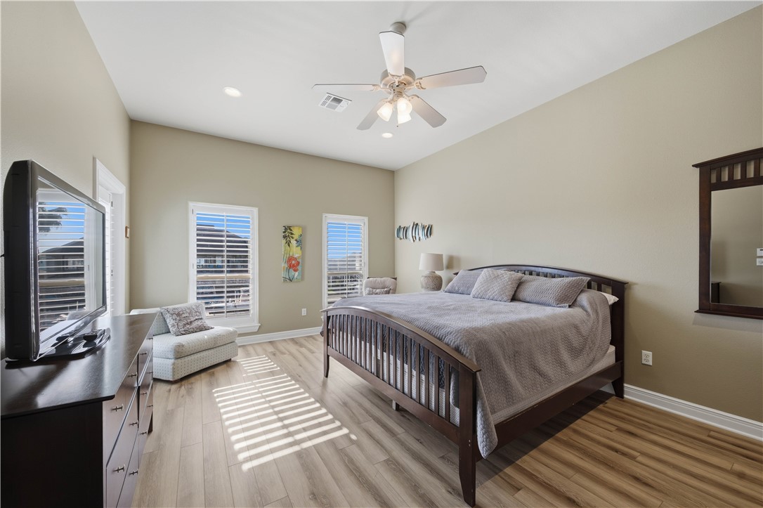 227 Windjammer Road Rockport, TX 78382 - Photo 17 of 40