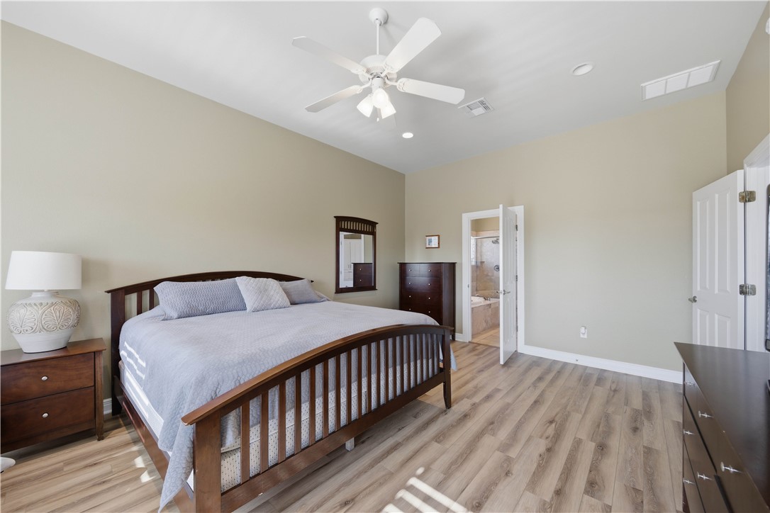 227 Windjammer Road Rockport, TX 78382 - Photo 19 of 40