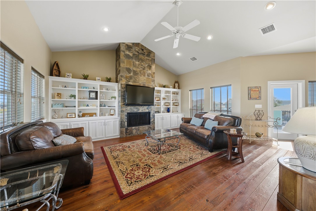 227 Windjammer Road Rockport, TX 78382 - Photo 9 of 40