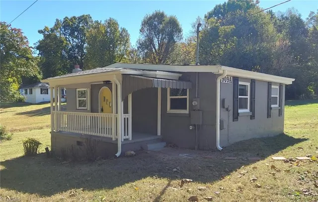 $1,100 | 909 Old Thomasville Road, Unit A, High Point, NC 27260