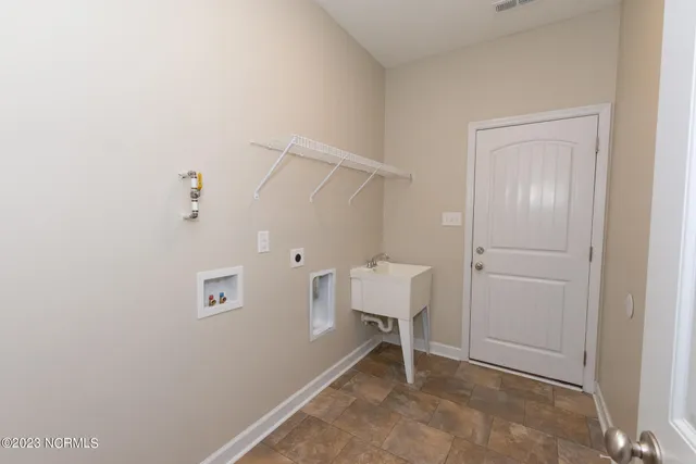 $1,675 | 317 Adobe Lane, Jacksonville, NC 28546