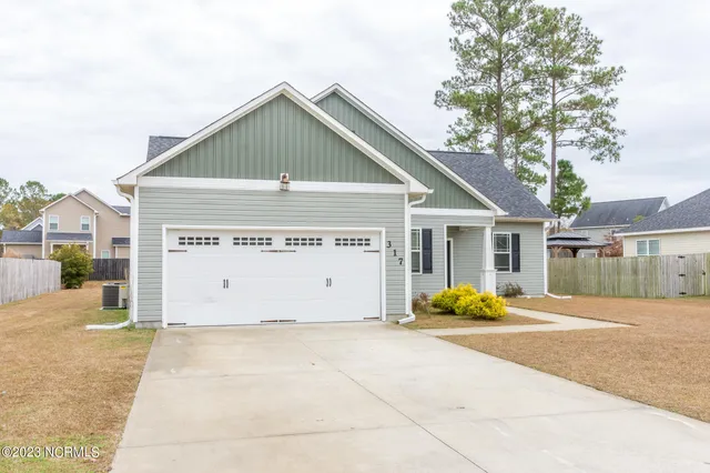 $1,675 | 317 Adobe Lane, Jacksonville, NC 28546