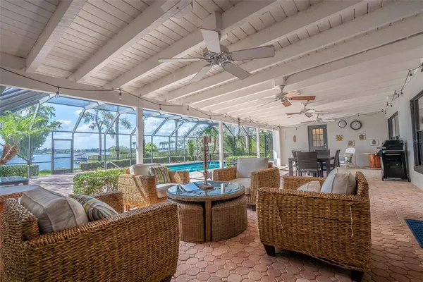 $1,300,000 | 573 Holmes Avenue, Lake Placid, FL 33852