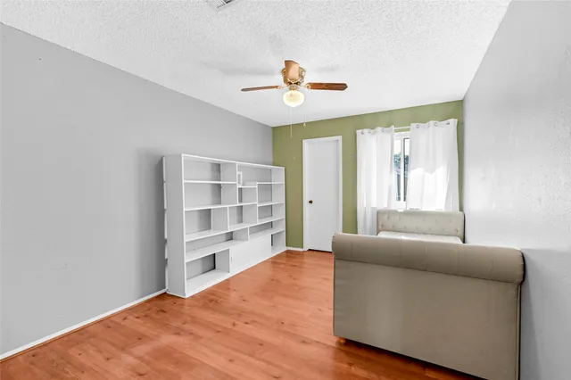 $299,990 | 12166 Huntington Venture Drive, Houston, TX 77099