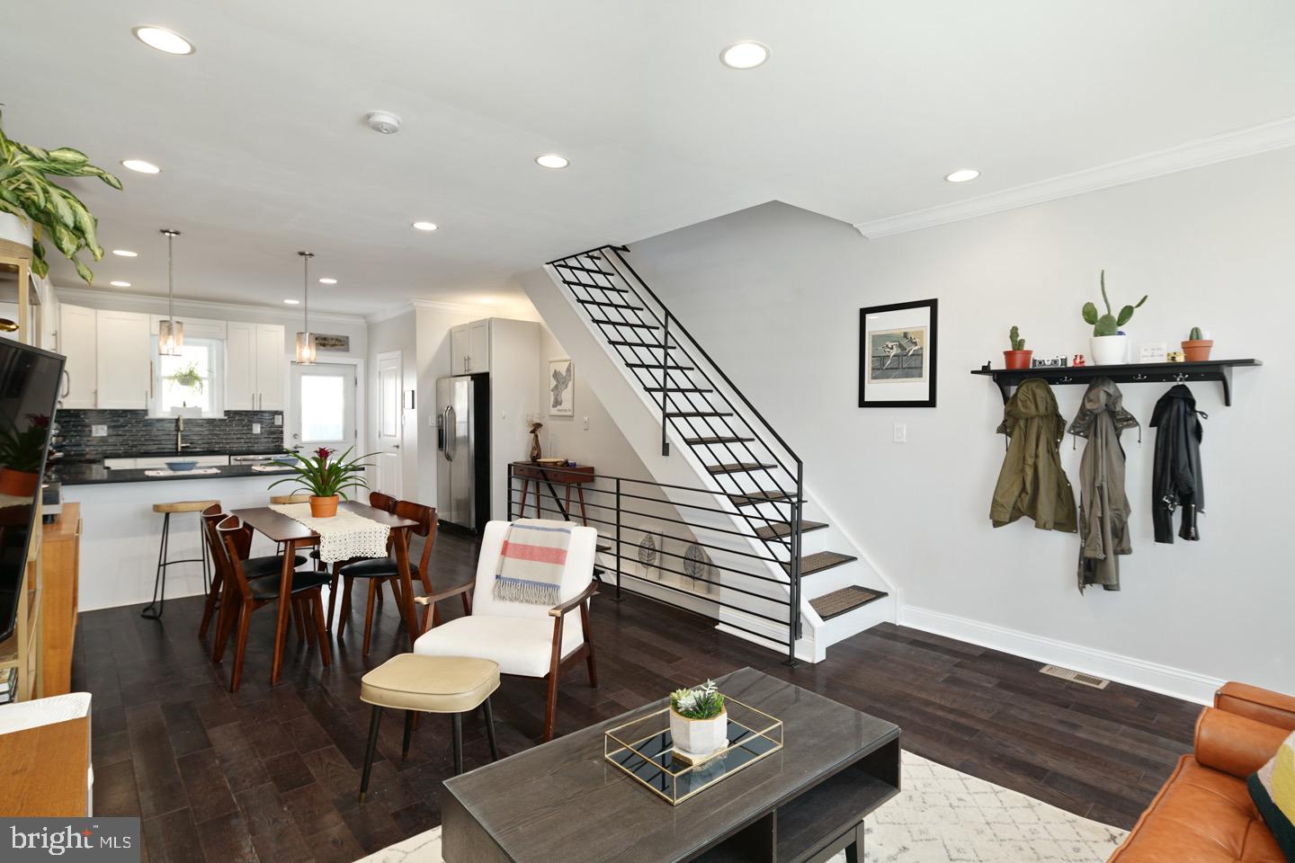 2720 Edgemont Street Philadelphia, PA 19134 - Photo 2 of 33