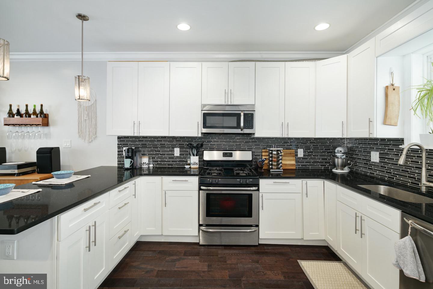 2720 Edgemont Street Philadelphia, PA 19134 - Photo 10 of 33