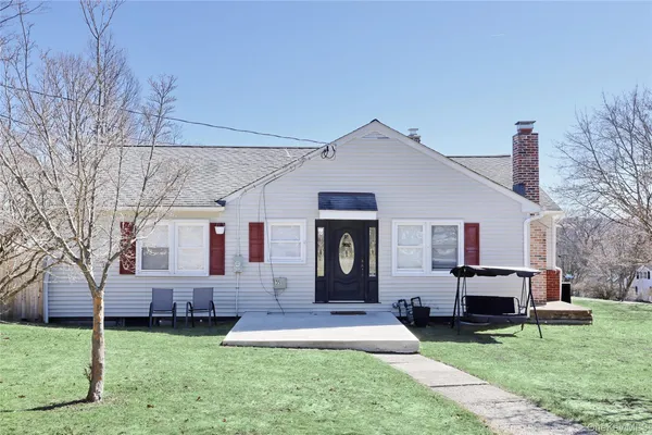 $499,000 | 35 Midoaks Street, Monroe, NY 10950