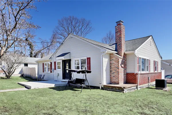 $499,000 | 35 Midoaks Street, Monroe, NY 10950