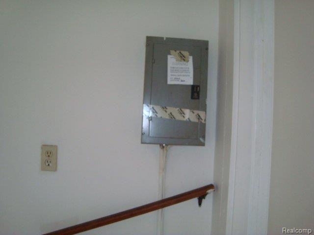 11018 Chapp Avenue Warren, MI 48089 - Photo 7 of 14 FHA Case 261-843200 Electrical